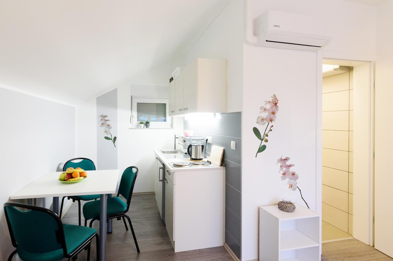 Apartmani Orhideja Gornji Karin Exterior photo